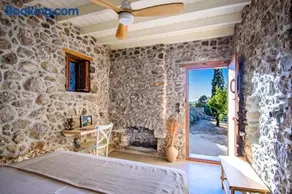 Perivoli A Traditional Eco-Accommodation in a Private Cultivated Garden - Image 3