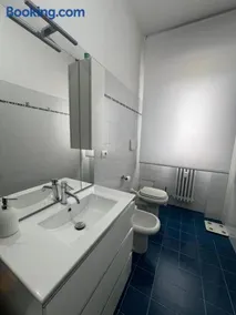 River Apartment - Image 3
