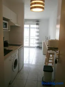 Studio à Anglet avec piscine dans résidence privée - Image 3