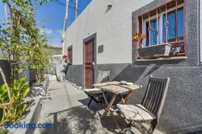 Casa Las Patas De Los Patos - Image 1