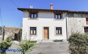Gestiona2R - Casa para 5 personas con terreno en La Franca - Image 2