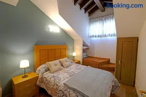 Comillas Pueblo El Capricho - Image 3