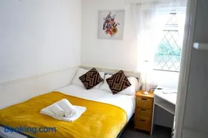 4 bedroom cosy home Birmingham - Image 3