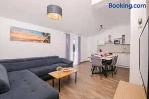 Apartment Ljubica with pool - Image 2