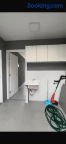 Quarto Para Mulheres, Casa Familiar - Image 3