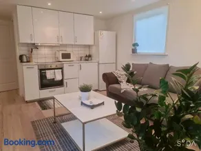 Bright & Cozy Ground Floor Apartment in Hässleholm - Image 2