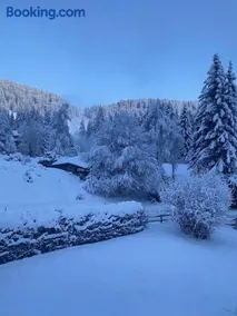 Casa Gherdëina, ski-in, ski-out mountain gem - Image 4