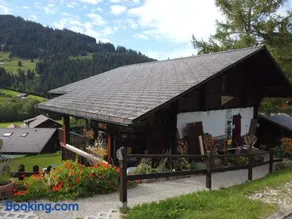 Chalet Jack - Image 1