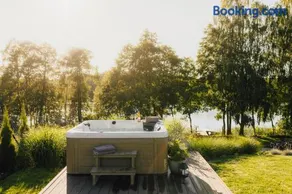 Kalwa Lake House - dom nad jeziorem z prywatnym pomostem i jacuzzi oraz sprzętem wodnym - Image 2