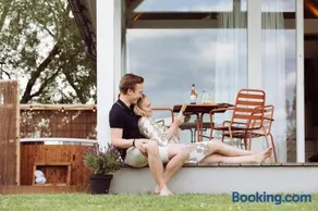 Tiny house met hottub - Image 2
