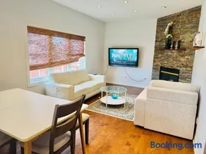 Gorgeous multimillion dollar home - Image 4