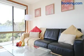 Cheerful 3 bedrooms home with Sea View - Image 3