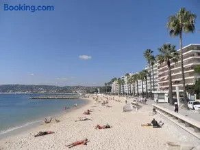 Juan Plage - Image 1