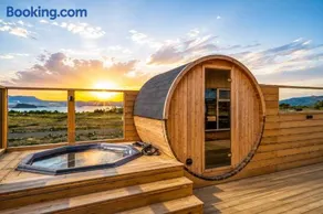 Cozy Cabin with Hot Tub & Sauna - Ultimate Retreat - Image 1