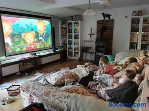 Spacious 3 Bedroom Family Oasis with Sauna, 20 min from Warsaw - Image 1