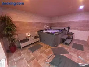 Apartmán s privátní VÍŘIVKOU - Image 1