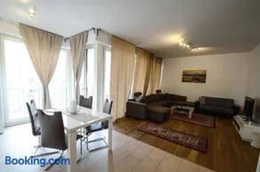 · High-Quality in the heart of Stuttgart 3 - Image 1
