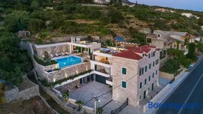 LUXE house near beach with pool,jacuzzi, sauna - Image 2