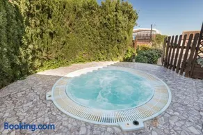 Maison conviviale et familiale avec barbecue, jacuzzi et terrasse | Vue montagne | Avec animaux admis - Image 2