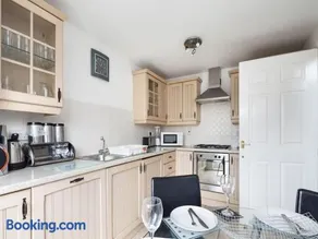 My-Places Abbotsfield Court Townhouse 4 - Image 1