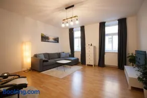 Cozy 2 ROOM APARTMENT - Enjoy autumn in Vienna - Image 3
