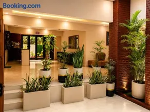 Business Creek Boutique Hotel Clifton - Image 4