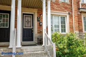 Semi-Private Townhouse - 3 Bedrooms, 4 beds, Free Parking, Wifi, Netflix, - Hosted by Matthew - Image 2