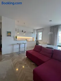 Casa Blanca - Image 1