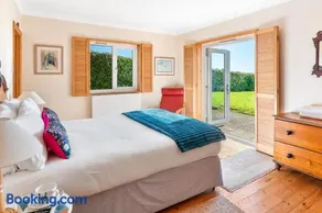Peaceful cottage with views - Fairview Cottage - Image 3