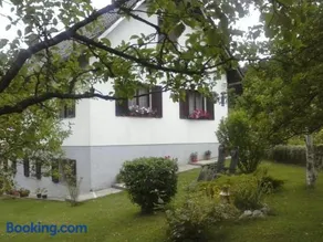 House Nina - Image 1
