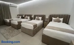 Cozzzy Apartments - Image 3