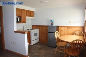 Seahawk Motel - Image 2