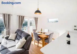 Foxhunter Park - Image 2