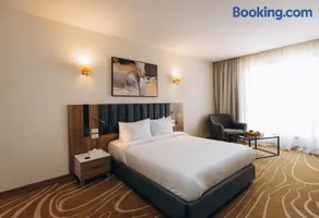 Settle Inn Joud Hotel - Image 2