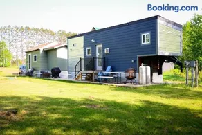 BlueTinyHome with Hottub - Image 2