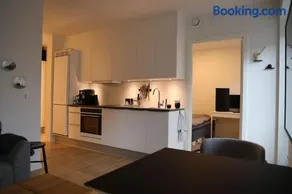 Modern apartment in Aarhus with free parking - Image 3