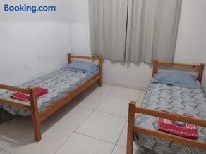 Hospedagem econômica Casa com lazer - Image 3