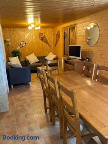Chalet- Capacité 8/10 pers au cœur de la station - Image 3