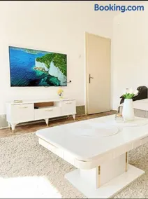 Gold Apartments - Image 4