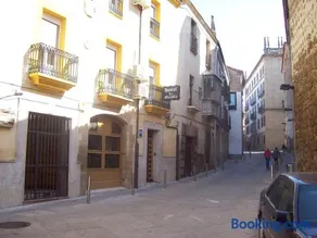 Hostal Muralla - Image 1