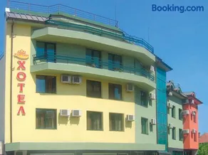 Korona Hotel - Image 1