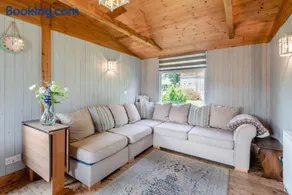 2 Bed in Keddington oc-t32411 - Image 3