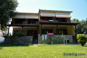 Anna Pousi Studios & Apartment - Image 1