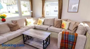 Sunflower Retreat - Image 5