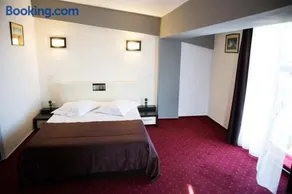 GP Hotel StarCity - Image 2