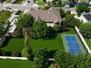 Lower Level Pickle ball Retreat 1600 Sq Ft - Image 1