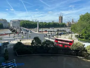 Luxury Designer Apartment River view of Parliament Westminster Big Ben. - Image 2