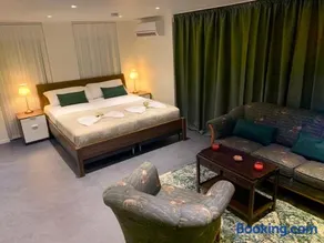 Mirellas Apartment - Image 1