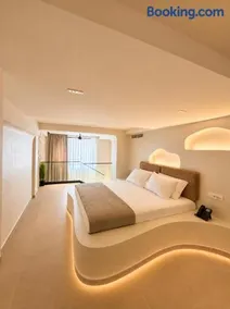 La Onda Luxury Suites - Image 2