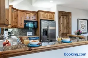 E1 Village Townhouse - Image 2